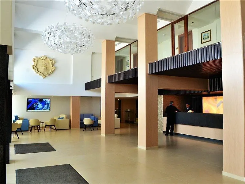 Qawra Palace Resort & Spa St. Paul's Bay 4*,  Malta